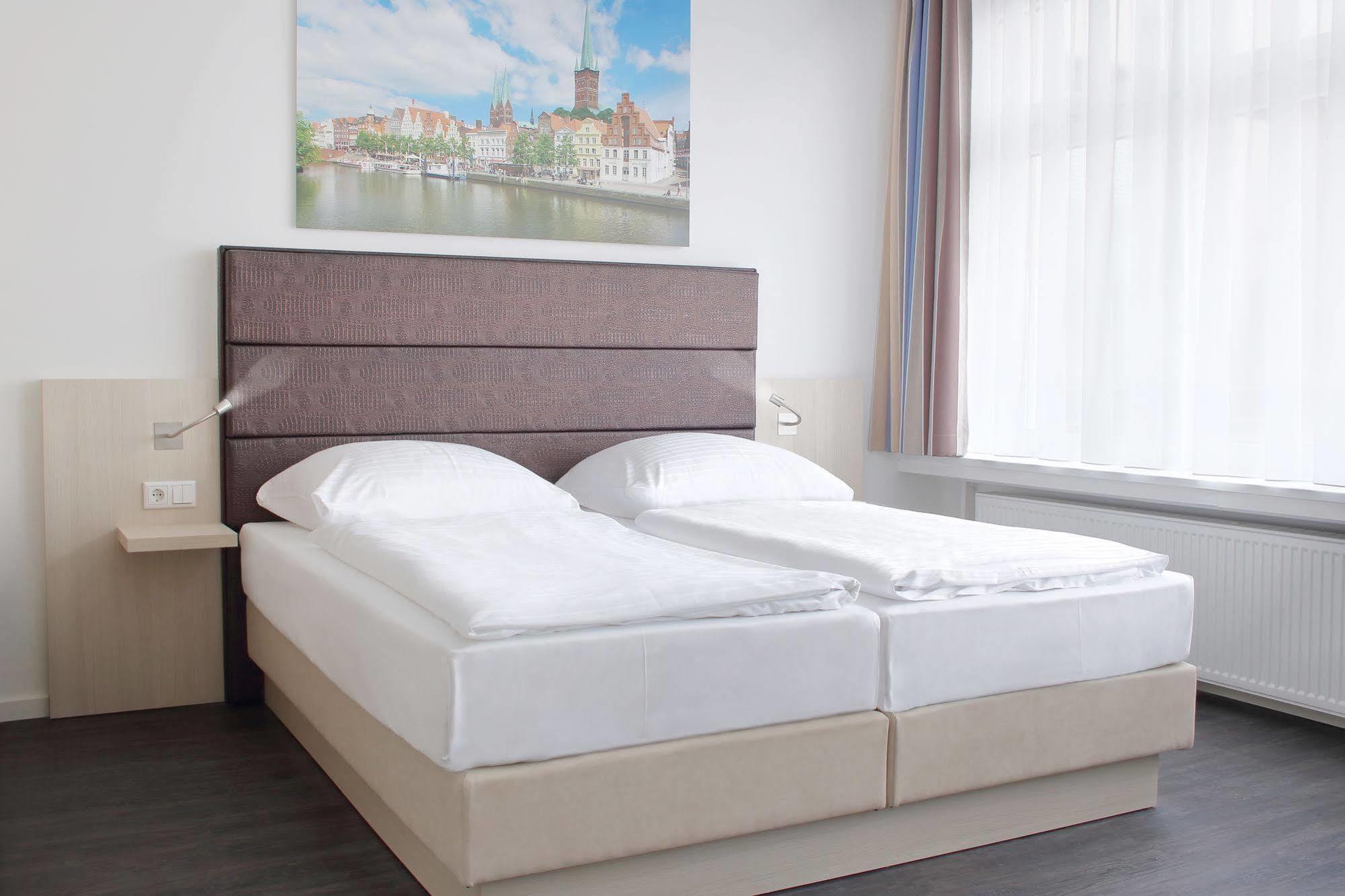 Viva Hotel Luebeck Eksteriør bilde